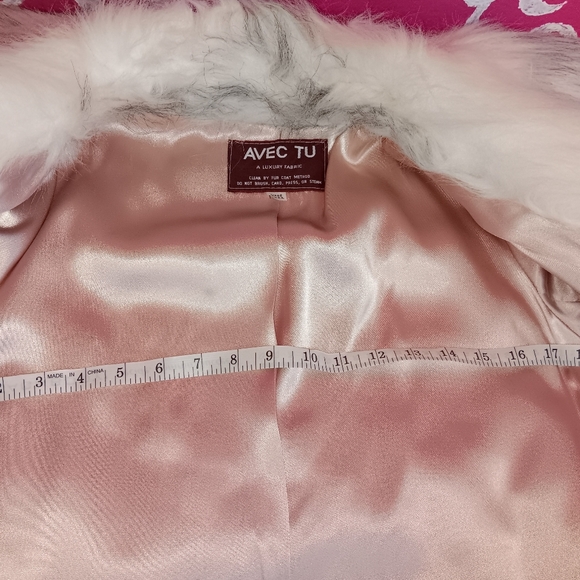 Avec TU Elegant White Faux Fur Coat - Picture 9 of 12